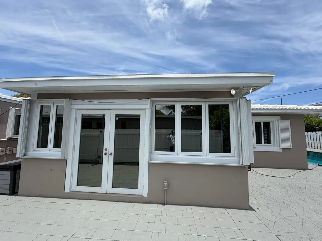 204 S Seacrest Circle Delray Beach FL 33444