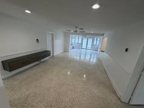 204 S Seacrest Circle Delray Beach FL 33444