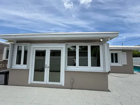 204 S Seacrest Circle Delray Beach FL 33444