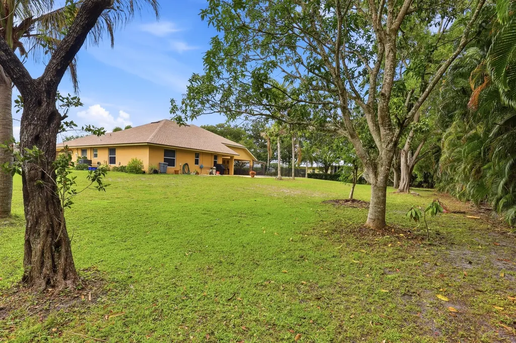 16431 N 77th Trail N Palm Beach Gardens FL 33418