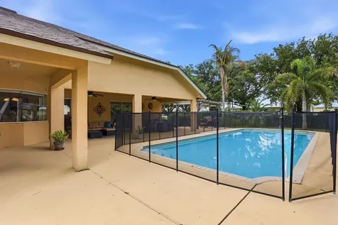 16431 N 77th Trail N Palm Beach Gardens FL 33418