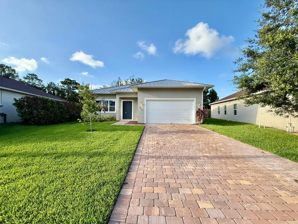 675 NE Moss Rose Place Port St Lucie FL 34983