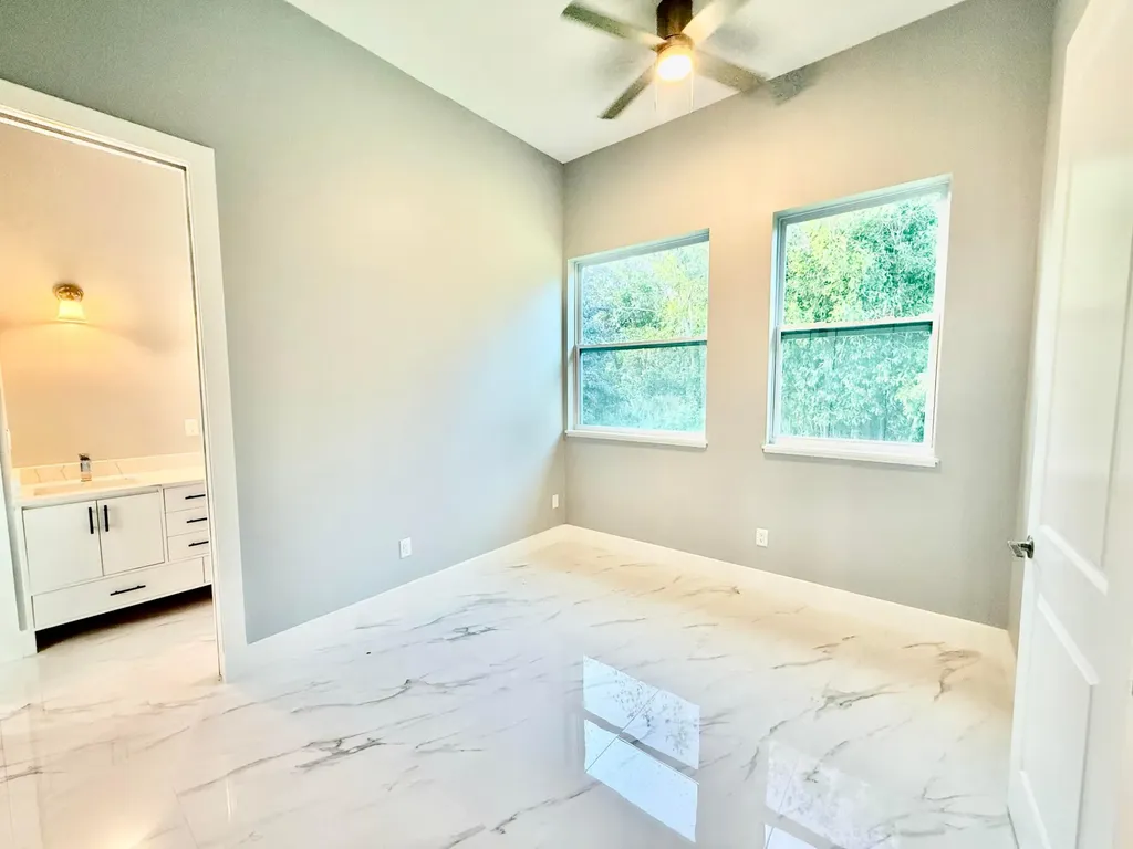 675 NE Moss Rose Place Port St Lucie FL 34983