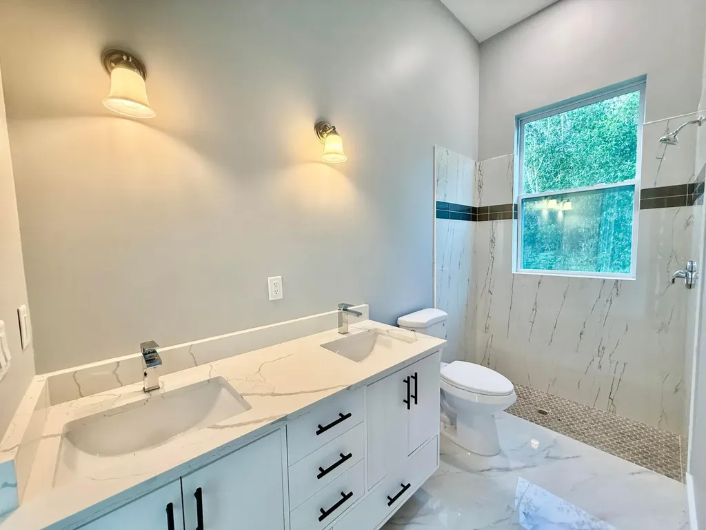 675 NE Moss Rose Place Port St Lucie FL 34983