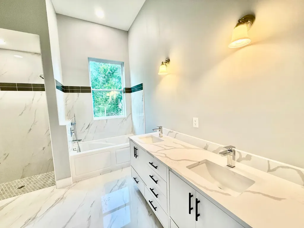 675 NE Moss Rose Place Port St Lucie FL 34983