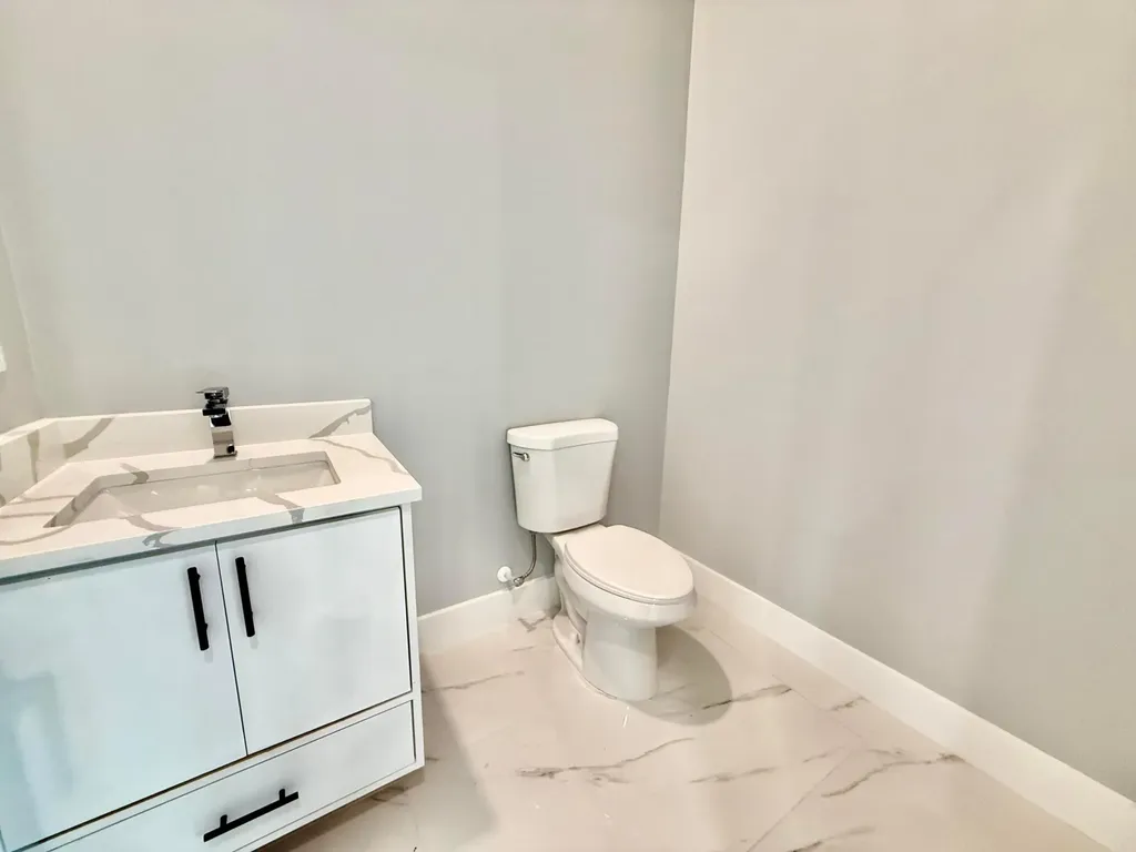675 NE Moss Rose Place Port St Lucie FL 34983