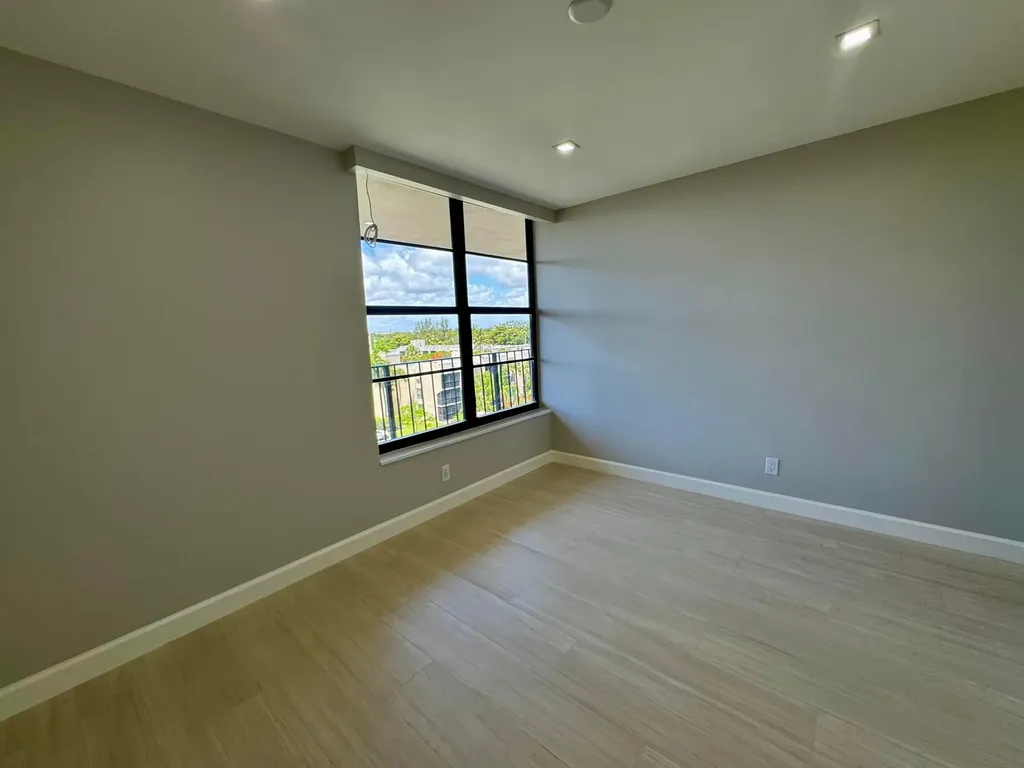 12 Royal Palm Way Boca Raton FL 33432