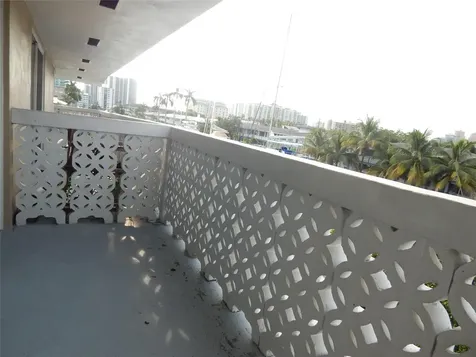 3220 Bayview Drive Fort Lauderdale FL 33306