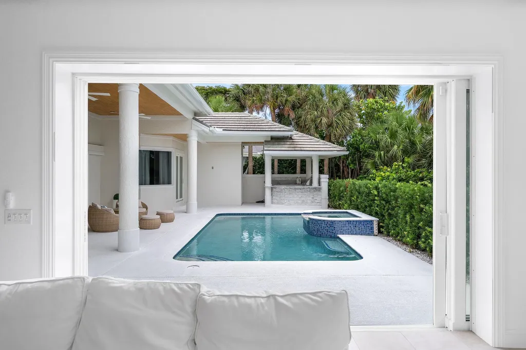 2925 SE Dune Drive Hutchinson Island FL 34996