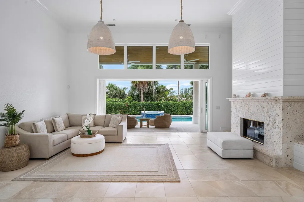 2925 SE Dune Drive Hutchinson Island FL 34996