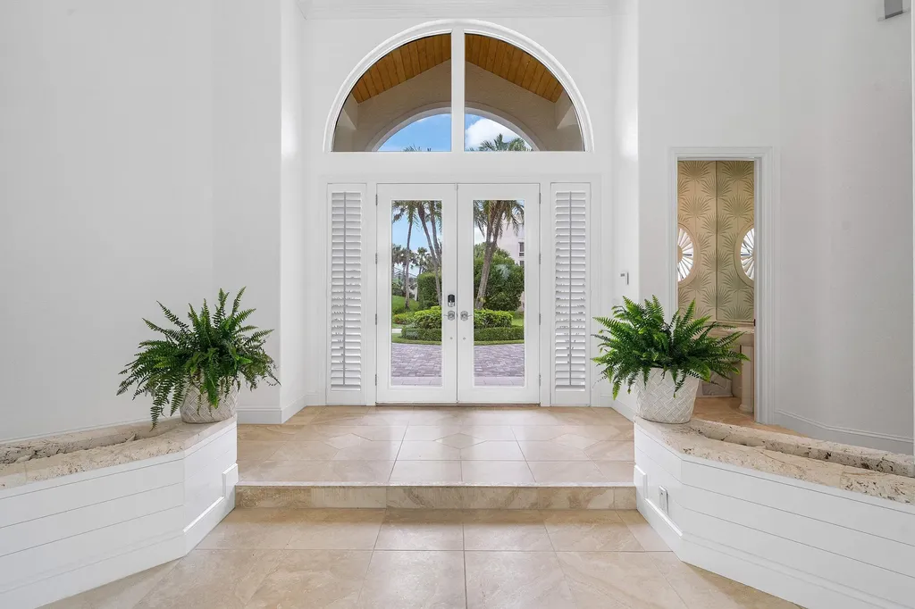 2925 SE Dune Drive Hutchinson Island FL 34996