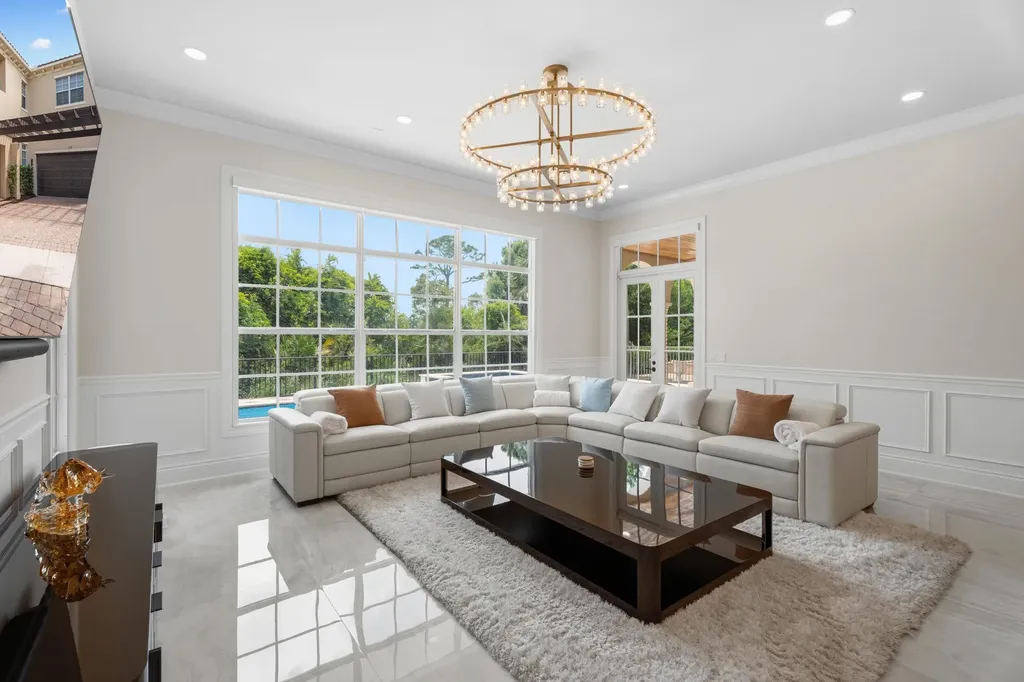 112 Tulip Tree Court Jupiter FL 33458
