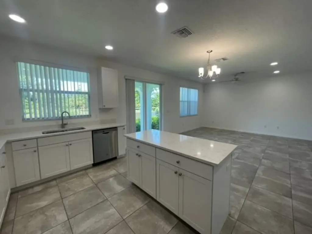 12885 Trevi Isle Palm Beach Gardens FL 33418