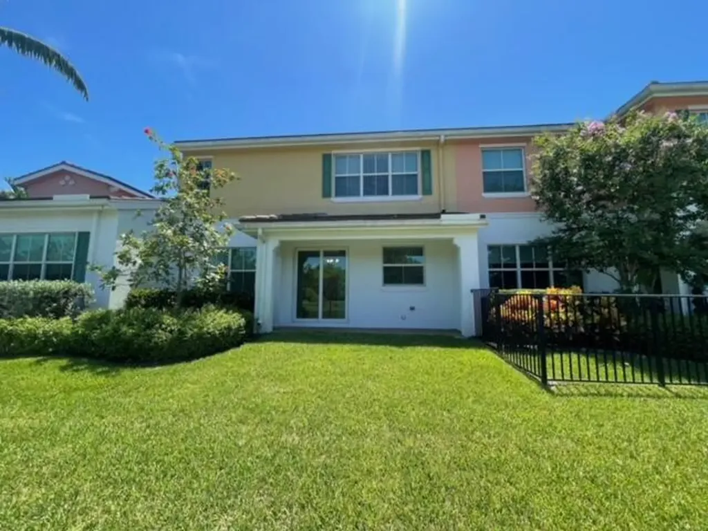 12885 Trevi Isle Palm Beach Gardens FL 33418