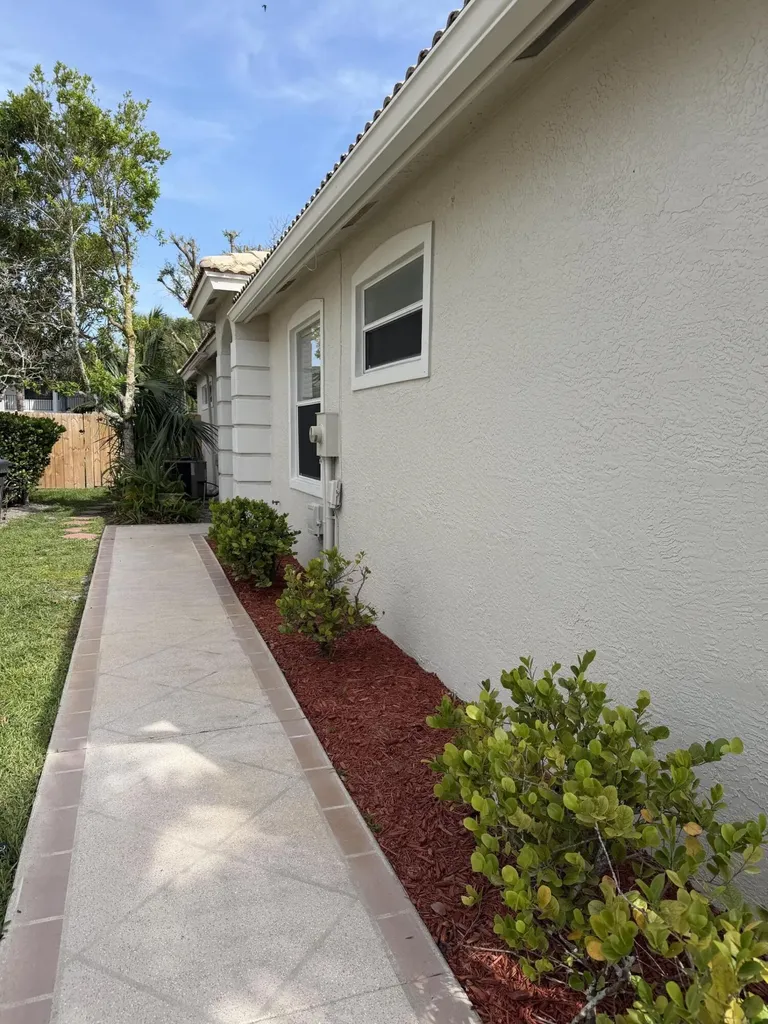 750 Via Toscana Wellington FL 33414