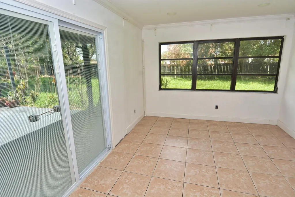 2117 SE East Dunbrooke Circle Port St Lucie FL 34952