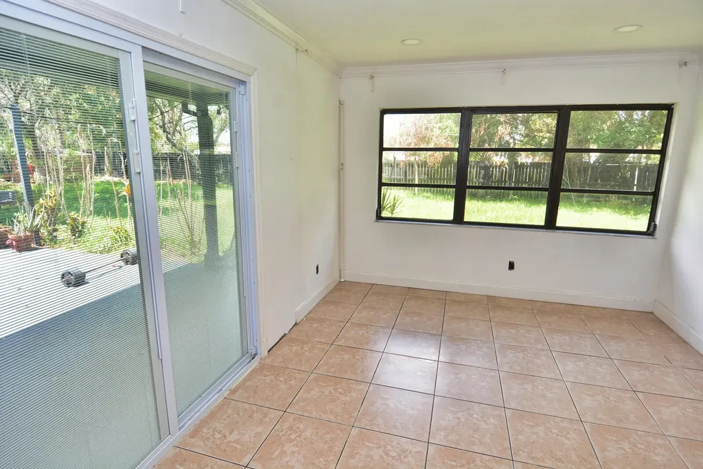 2117 SE East Dunbrooke Circle Port St Lucie FL 34952