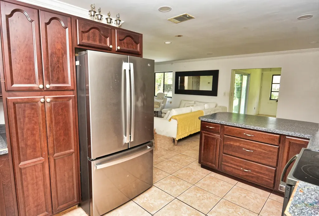 2117 SE East Dunbrooke Circle Port St Lucie FL 34952