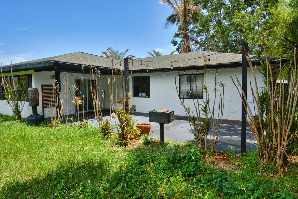 2117 SE East Dunbrooke Circle Port St Lucie FL 34952