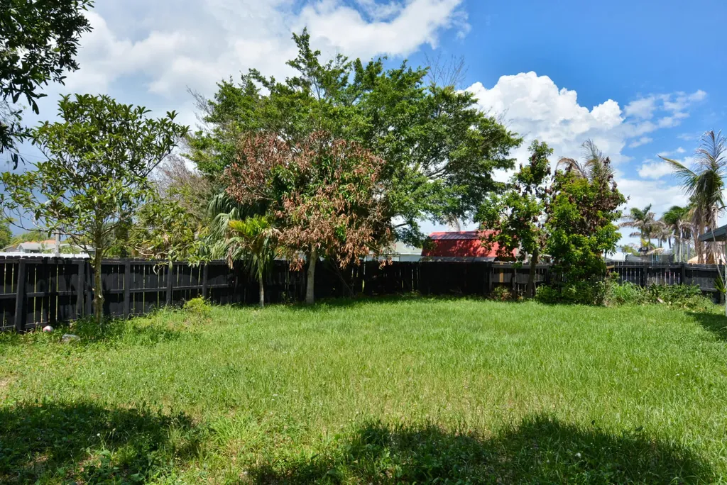2117 SE East Dunbrooke Circle Port St Lucie FL 34952
