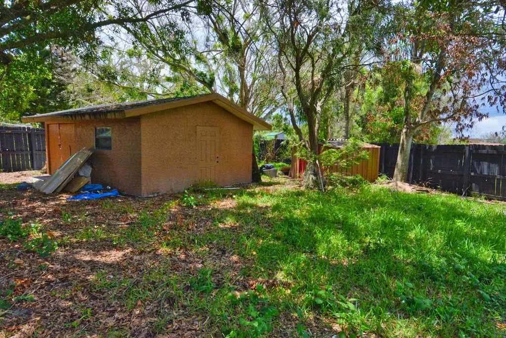 2117 SE East Dunbrooke Circle Port St Lucie FL 34952