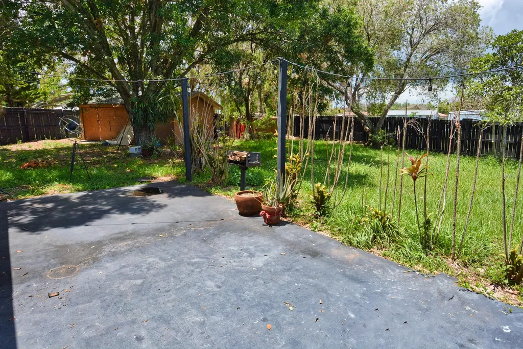 2117 SE East Dunbrooke Circle Port St Lucie FL 34952