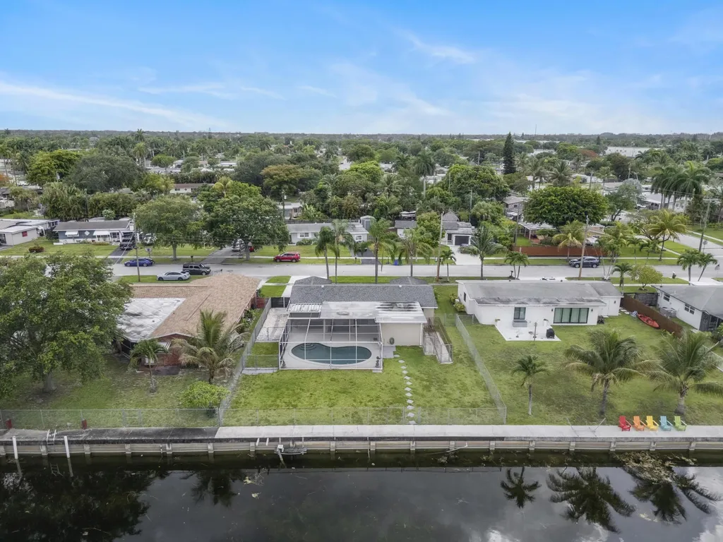 1710 W River Drive Margate FL 33063