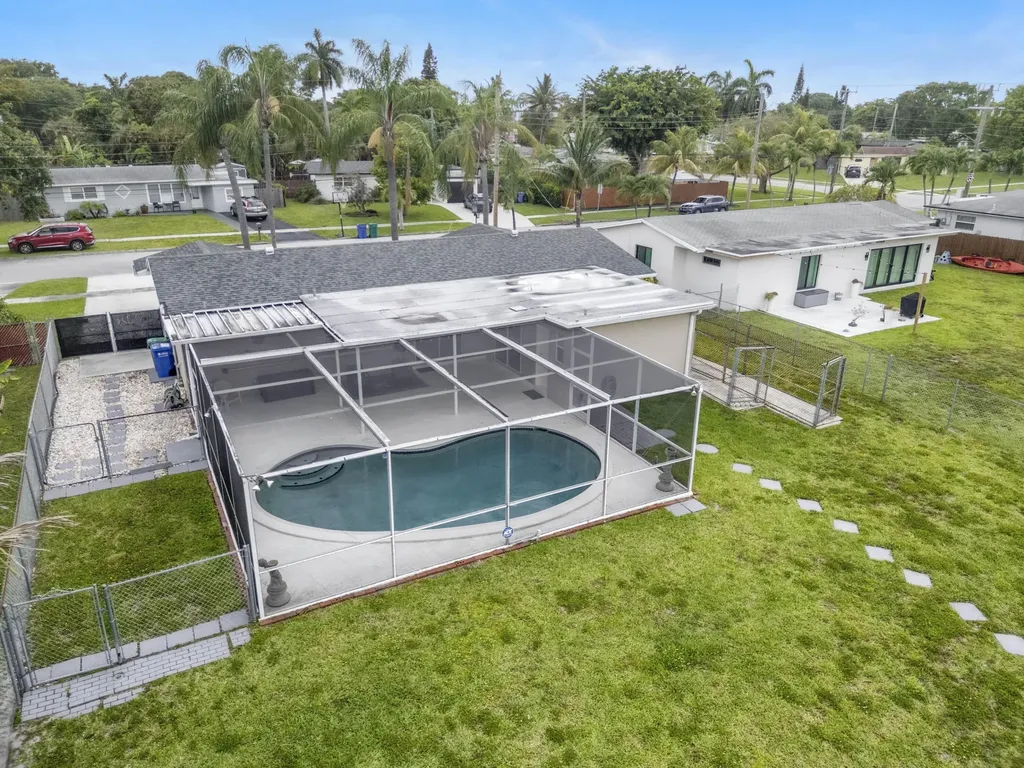 1710 W River Drive Margate FL 33063
