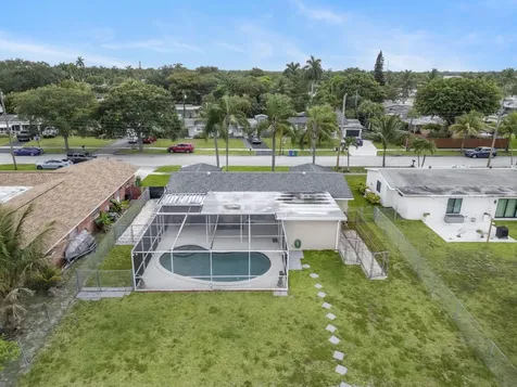 1710 W River Drive Margate FL 33063