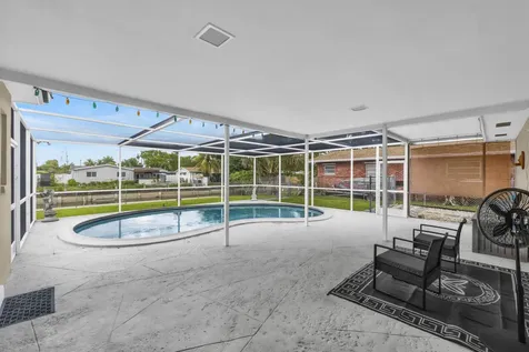 1710 W River Drive Margate FL 33063