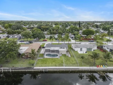 1710 W River Drive Margate FL 33063