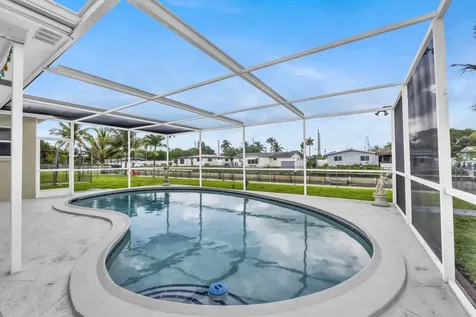 1710 W River Drive Margate FL 33063
