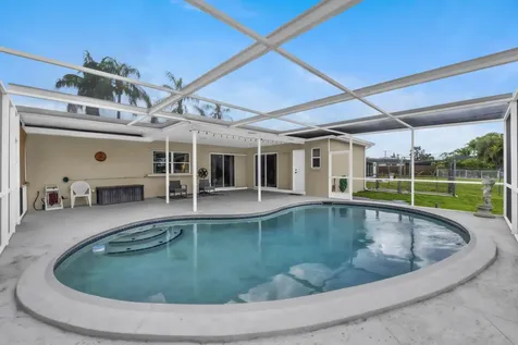 1710 W River Drive Margate FL 33063