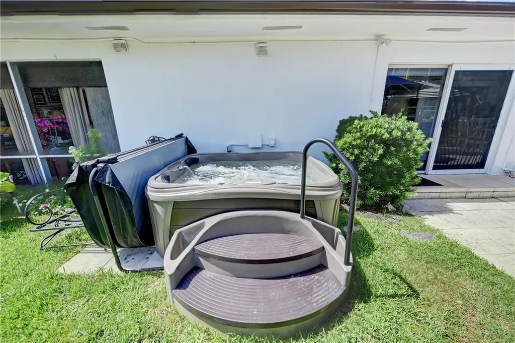 1840 SE 7th Street Pompano Beach FL 33060