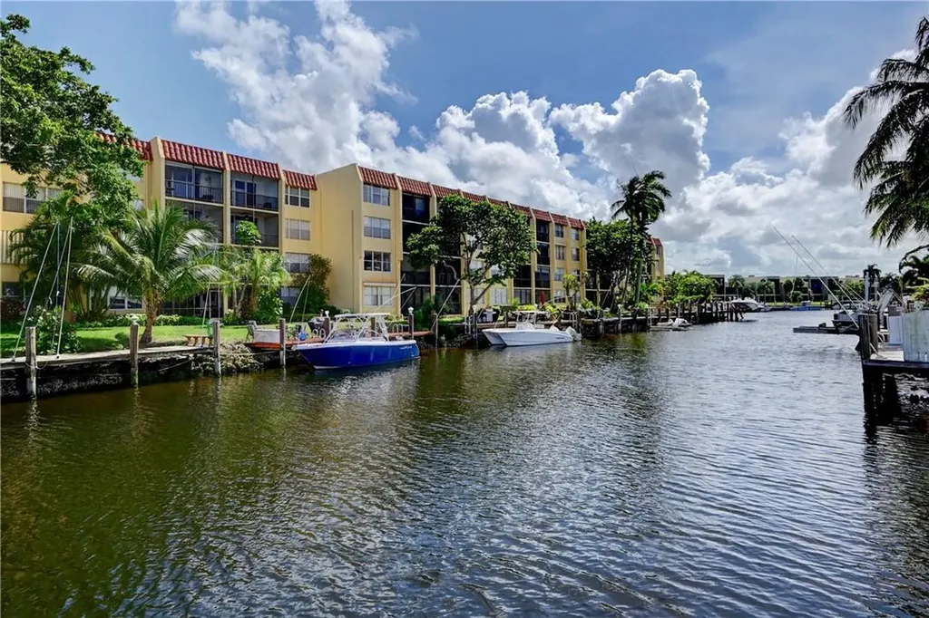 1840 SE 7th Street Pompano Beach FL 33060