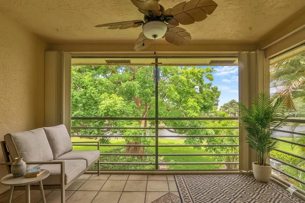 2916 SW 22nd Circle Delray Beach FL 33445