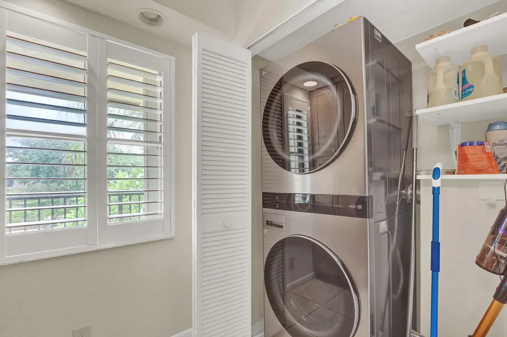 2916 SW 22nd Circle Delray Beach FL 33445