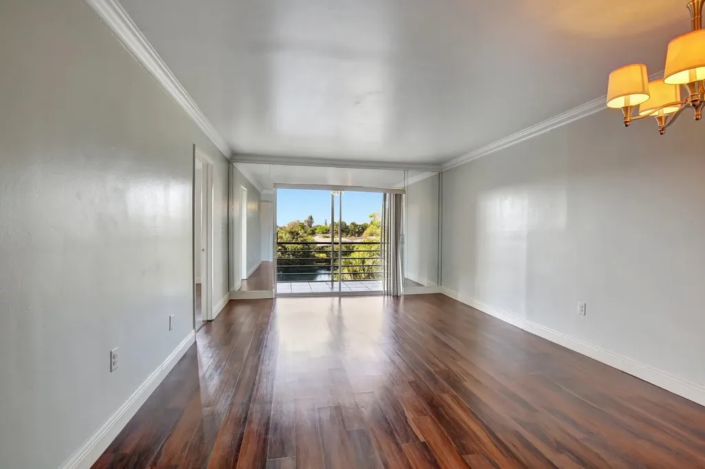 8225 Sunrise Lakes Drive N Sunrise FL 33322