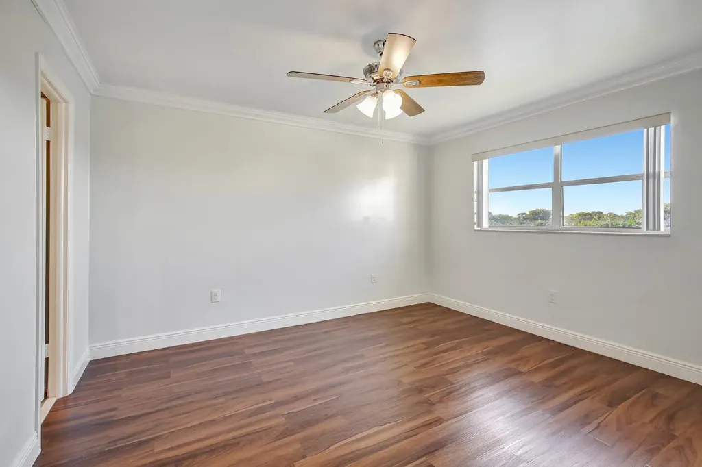 8225 Sunrise Lakes Drive N Sunrise FL 33322