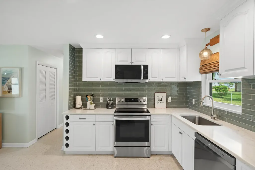 1621 Frances Avenue Fort Pierce FL 34949
