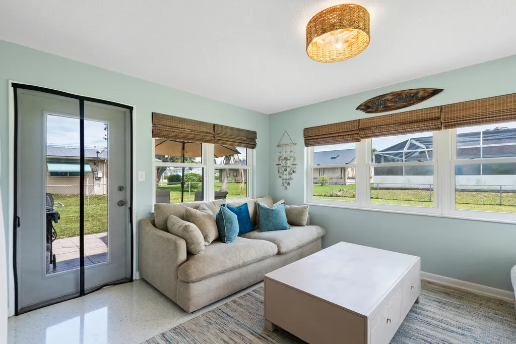 1621 Frances Avenue Fort Pierce FL 34949