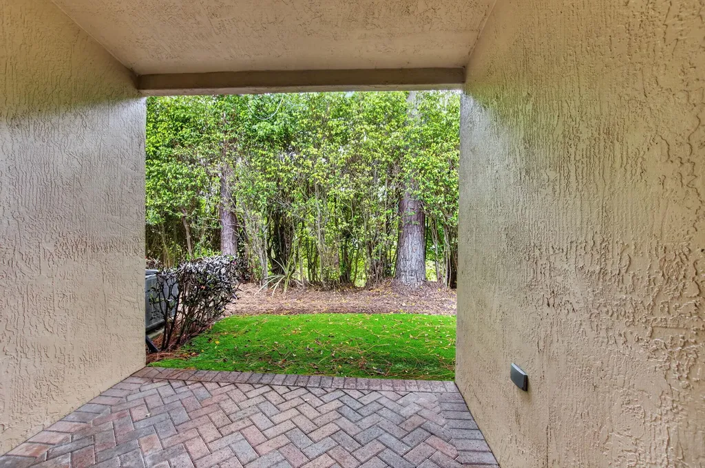 6410 Park Lake Circle Boynton Beach FL 33437