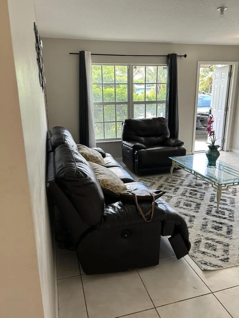 806 NW 1st Street Boynton Beach FL 33435