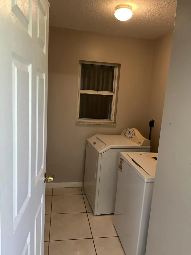 806 NW 1st Street Boynton Beach FL 33435