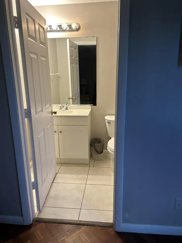 806 NW 1st Street Boynton Beach FL 33435