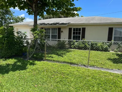 806 NW 1st Street Boynton Beach FL 33435