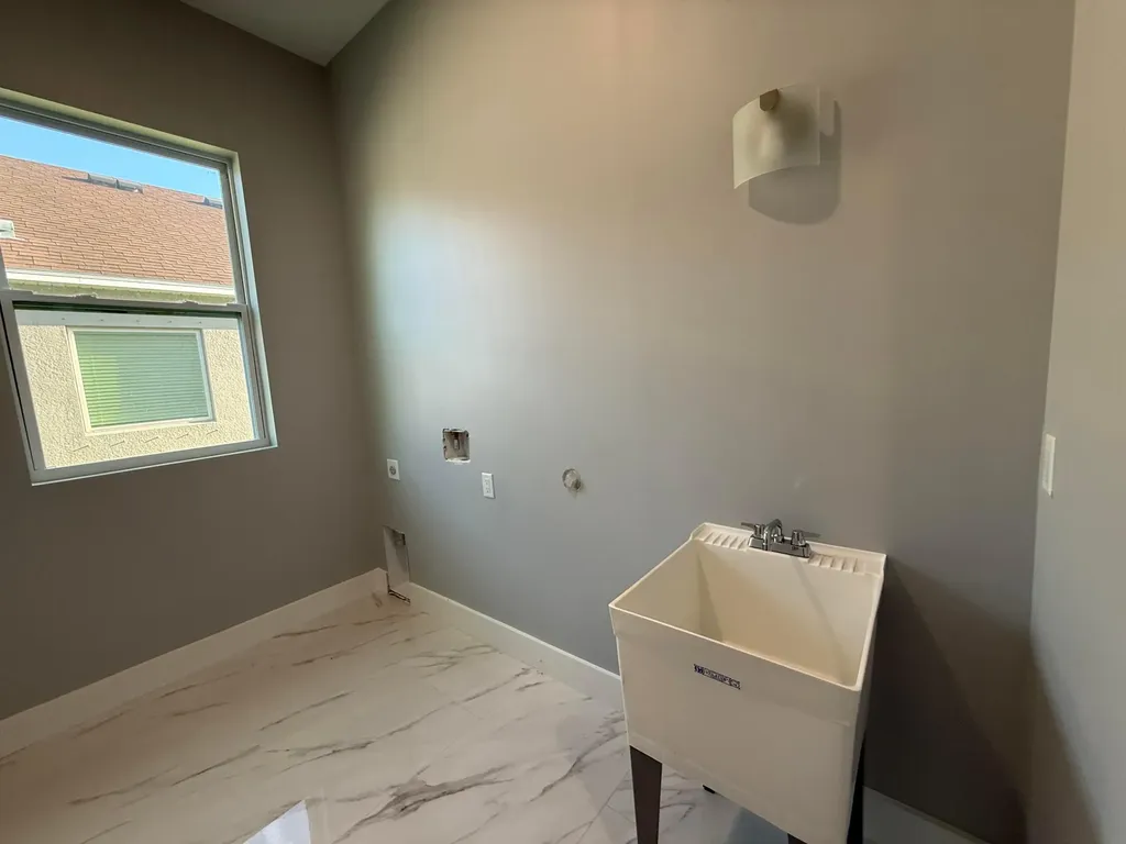 660 NE Moss Rose Place Port St Lucie FL 34983