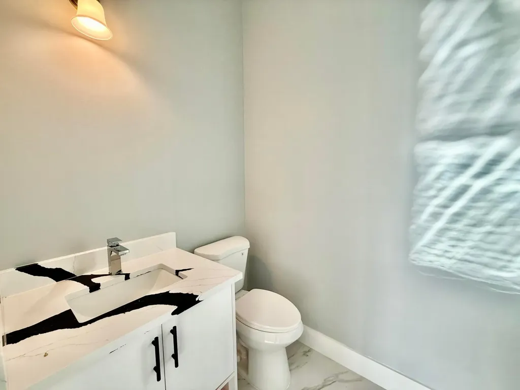 660 NE Moss Rose Place Port St Lucie FL 34983