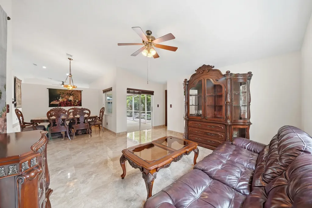 5787 SW 57th Way Davie FL 33314