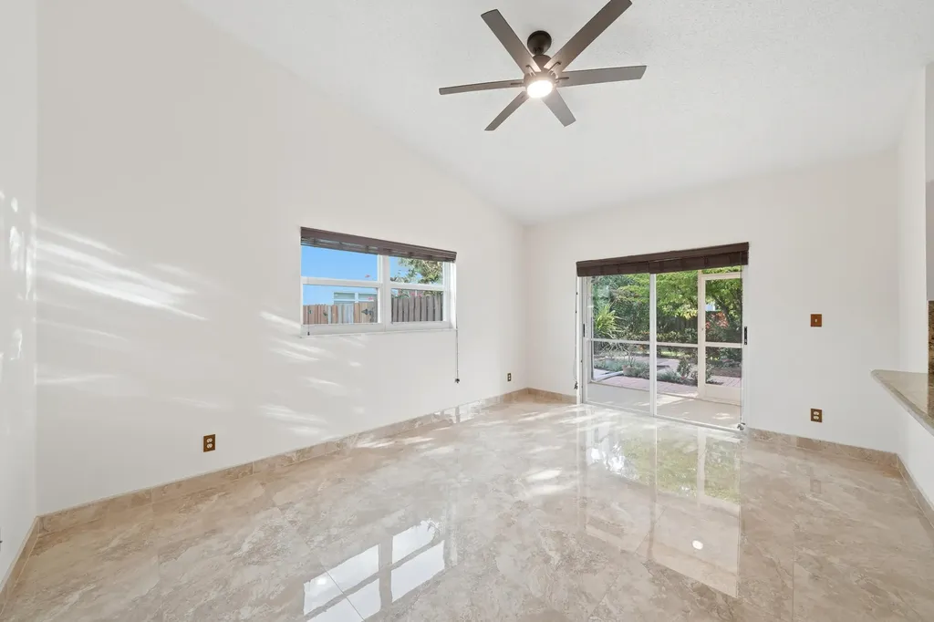 5787 SW 57th Way Davie FL 33314